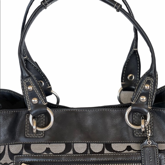 🌸Coach Classic! - Picture 4 of 13